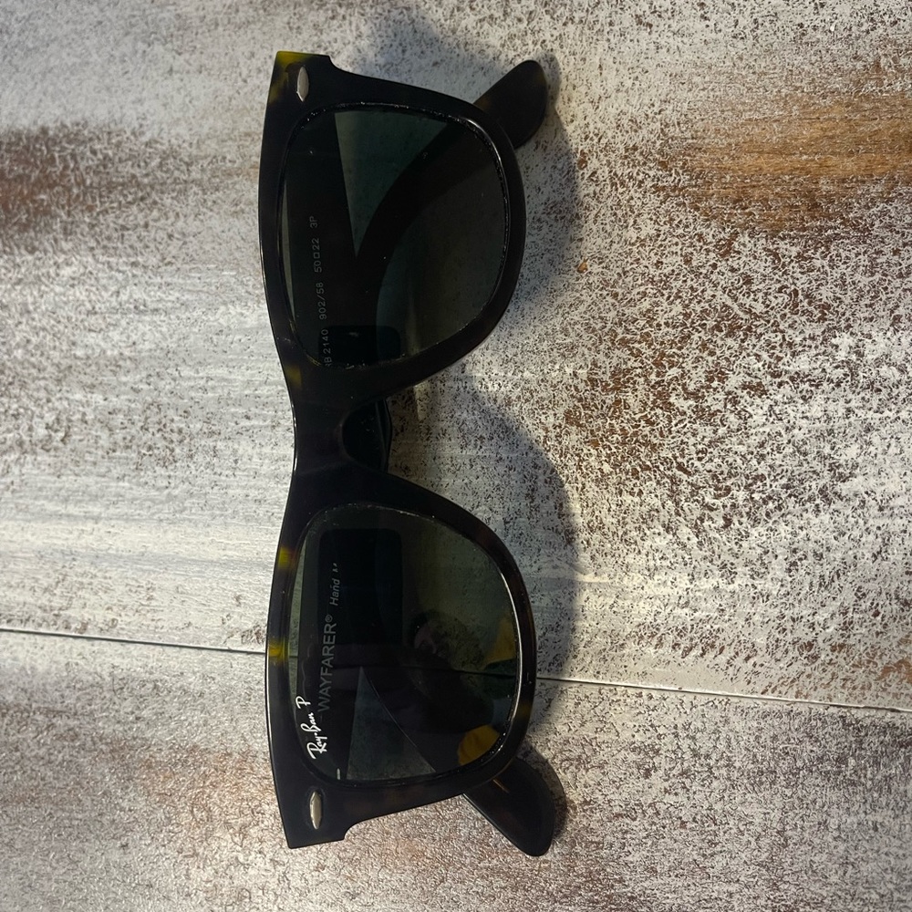 RAY BANS POLARIZED. ORIGINAL WAYFARER CLASSIC TORTOISE COLOR.